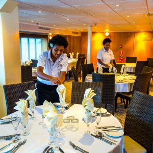 Fiji - Captain Cook Cruises - Dining - © David Kirkland