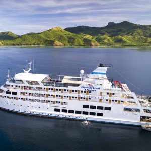 Fiji - Captain Cook Cruises - Reef Endeavour - boat deck - © David Kirkland
