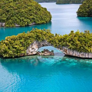 Master Liveaboards - Palau Siren - Natural Arch